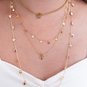 gargantilha inicial (metal envernizado dourado)